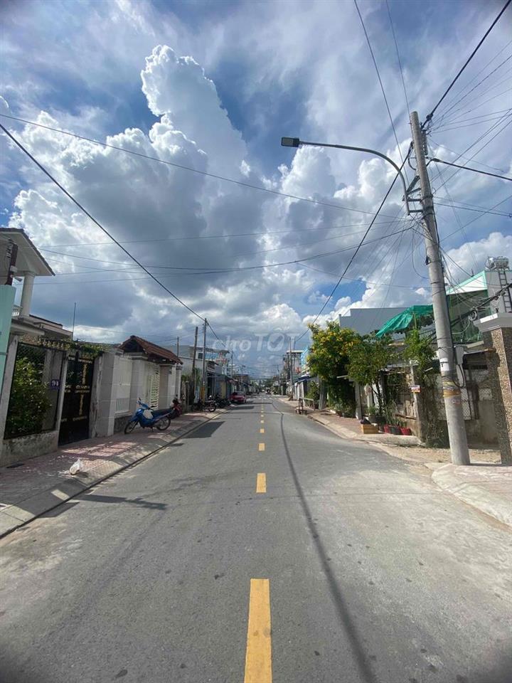 Nhà Mặt Tiền Trung Tâm – Tiện Ở, Tiện Kinh Doanh 🏡