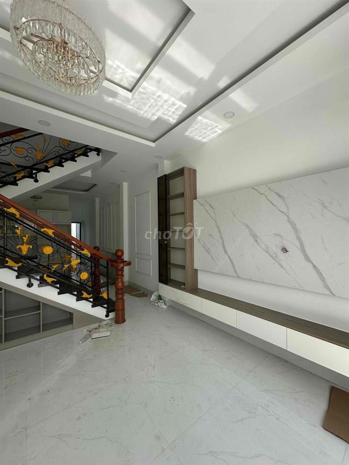 Nhà Mặt Tiền Trung Tâm – Tiện Ở, Tiện Kinh Doanh 🏡