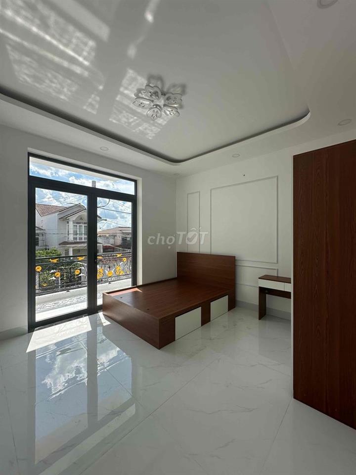 Nhà Mặt Tiền Trung Tâm – Tiện Ở, Tiện Kinh Doanh 🏡