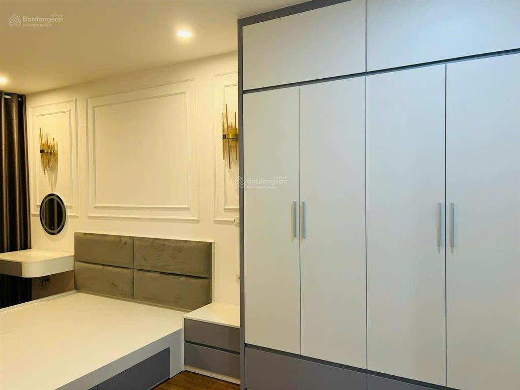 Chính chủ bán gấp căn 2 ngủ the emerald ct8 đình thôn đủ nội thất cao cấp chỉ việc xách vali vào ở