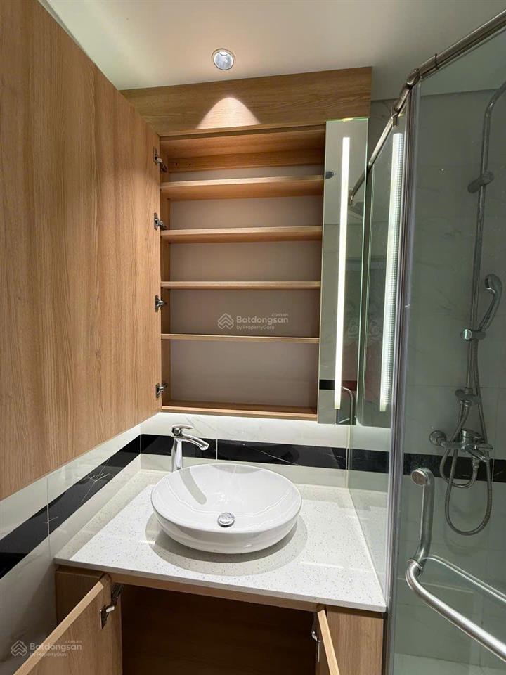 Chính chủ thiện chí bán căn hộ 1 ngủ +, 5 tỷ, đủ nội thất view đẹp