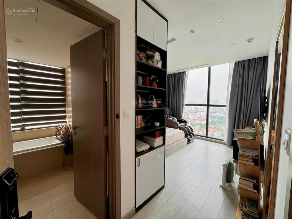 Căn góc 3 ngủ view hồ  diện tích thông thủy 102m2, giá nhỉnh 14 tỷ có thương lượng