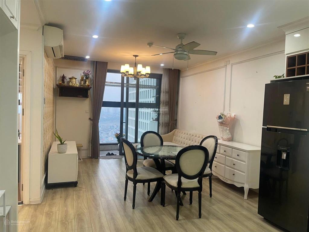 Chính chủ cho thuê căn 2 ngủ 78m² đủ nội thất, chỉ việc xách vali vào ở