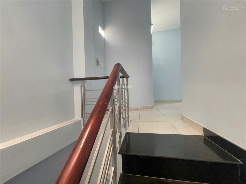 Nhà 1 trệt 2 lầu đường 39, bình trưng  dt 71,3m2  giá 7,5 tỷ  shr