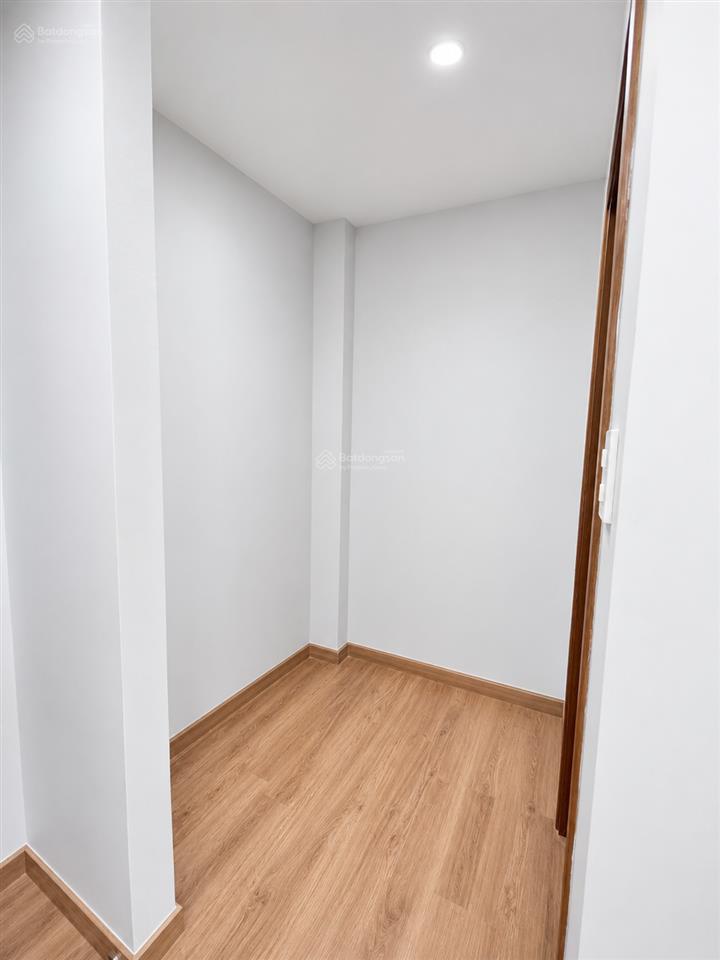 Cho thuê văn phòng tại kđt lakeview city  20m2  giá 5,5 triệu/tháng