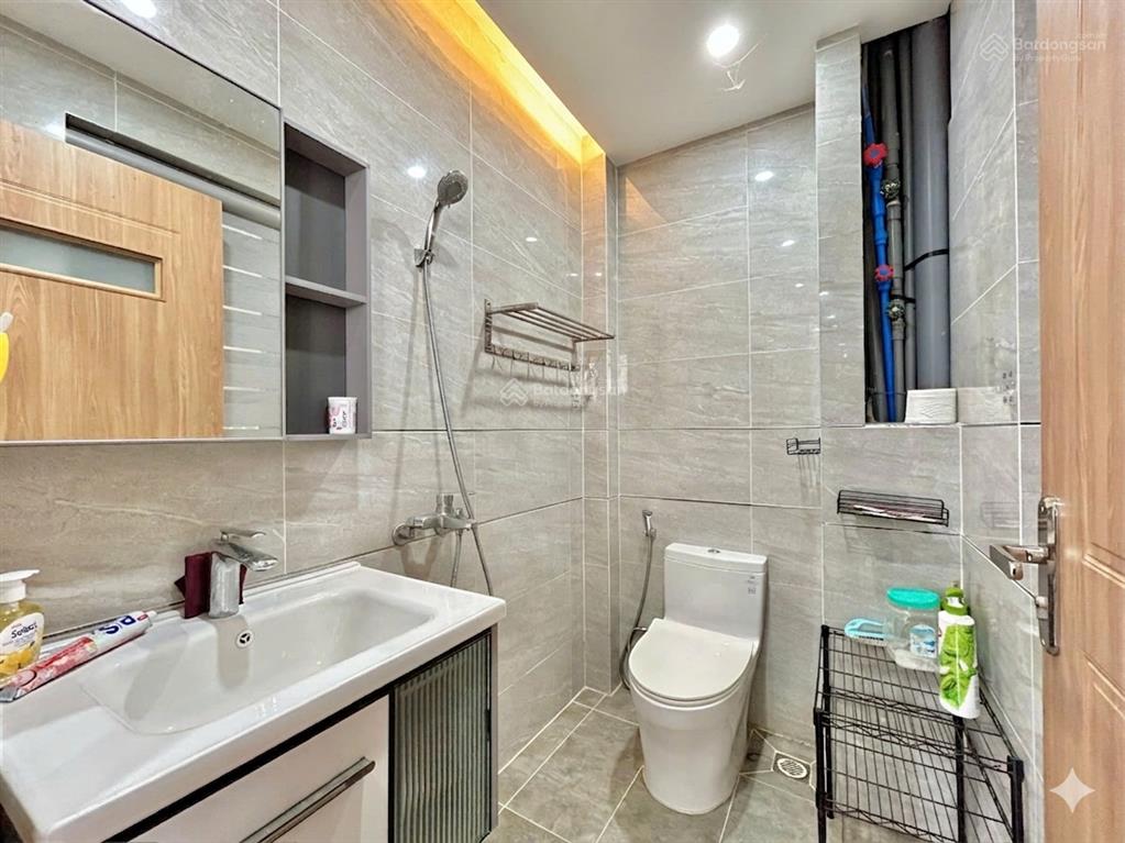 Cho thuê căn hộ dịch vụ  dt 20m2  wc riêng  giá 5,5 triệu/tháng