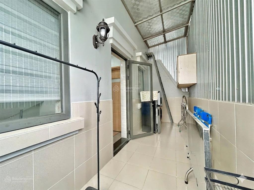 Cho thuê căn hộ dịch vụ  dt 20m2  wc riêng  giá 5,5 triệu/tháng