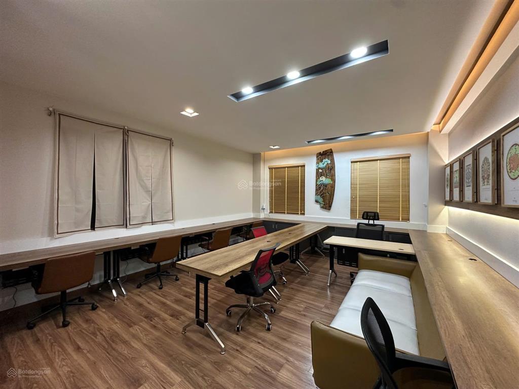 Cho thuê văn phòng tại kđt lakeview city  35m2  giá 7,5 triệu/tháng