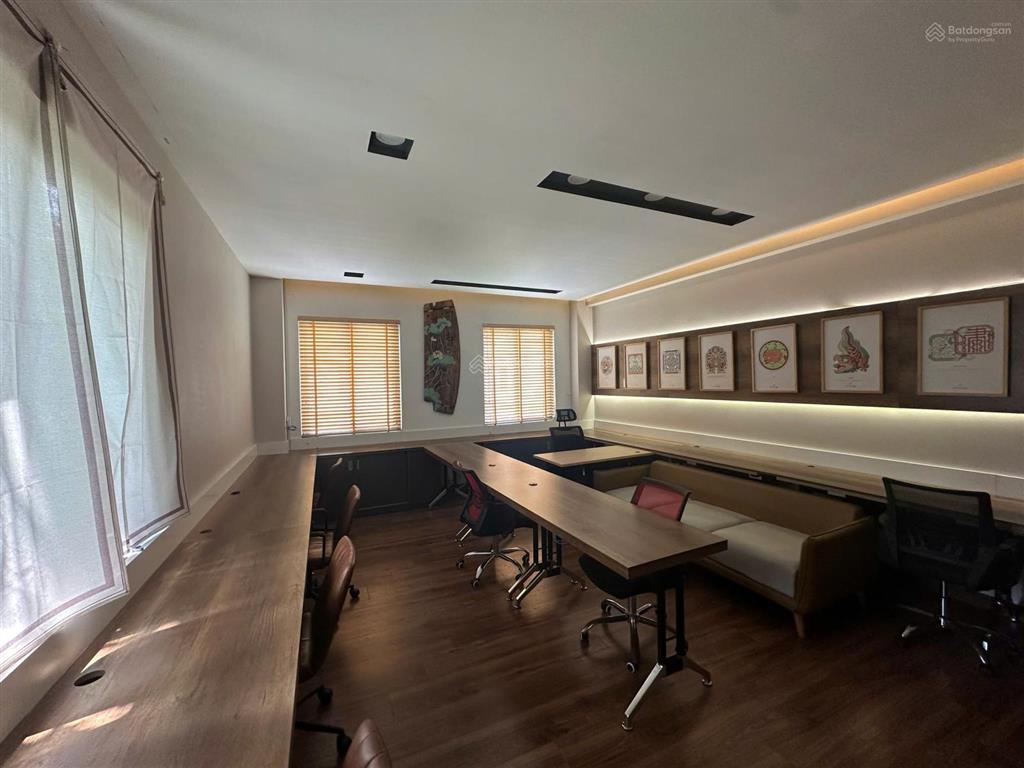 Cho thuê văn phòng tại kđt lakeview city  35m2  giá 7,5 triệu/tháng