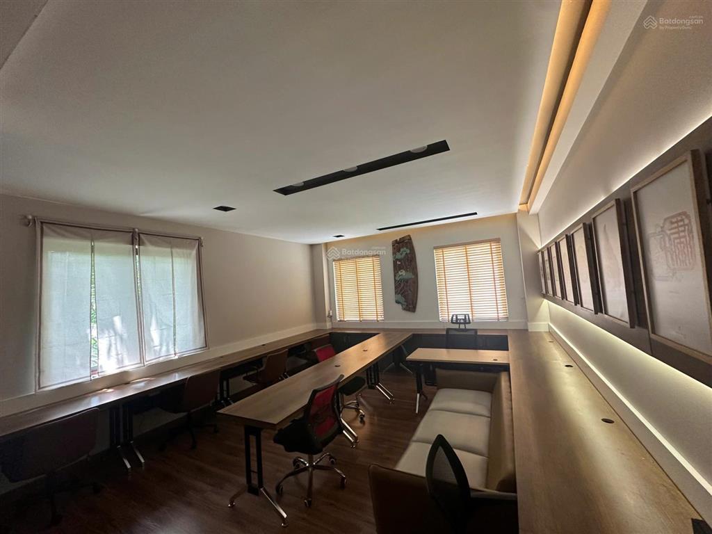 Cho thuê văn phòng tại kđt lakeview city  35m2  giá 7,5 triệu/tháng