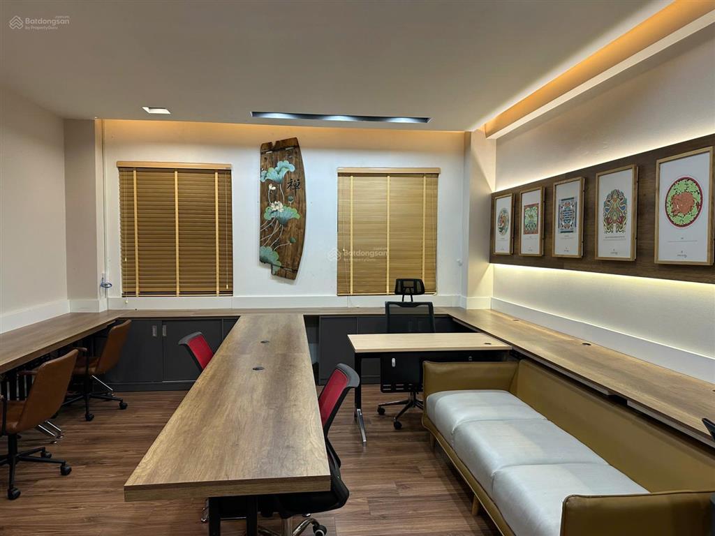 Cho thuê văn phòng tại kđt lakeview city  35m2  giá 7,5 triệu/tháng