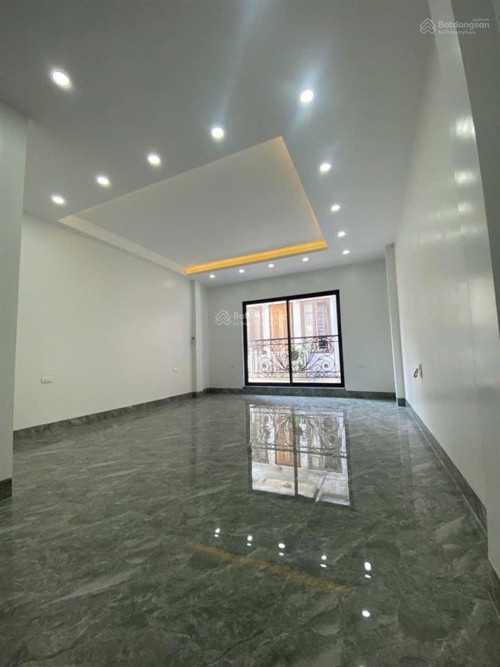 Bán nhà cầu giấyngõ thông, gara ô tô 6 tầng thang máy  18.5 tỷ