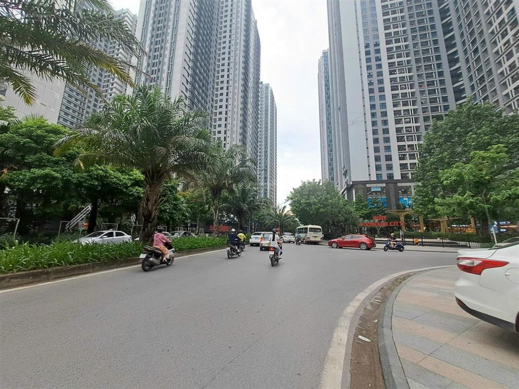 Bán nhà đất 2 mặt phố (goldmarkhoàng công chất)  215m  mặt tiền 9,3m  giá 85 tỷ
