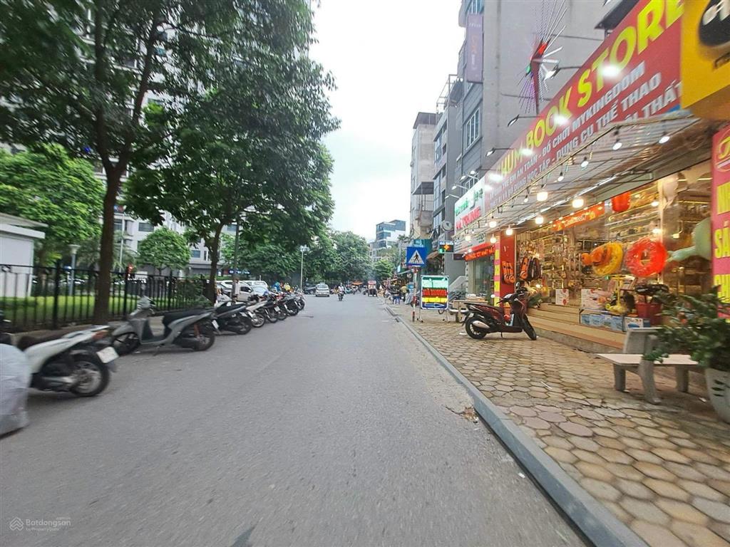 Bán nhà đất 2 mặt phố (goldmarkhoàng công chất)  215m  mặt tiền 9,3m  giá 85 tỷ