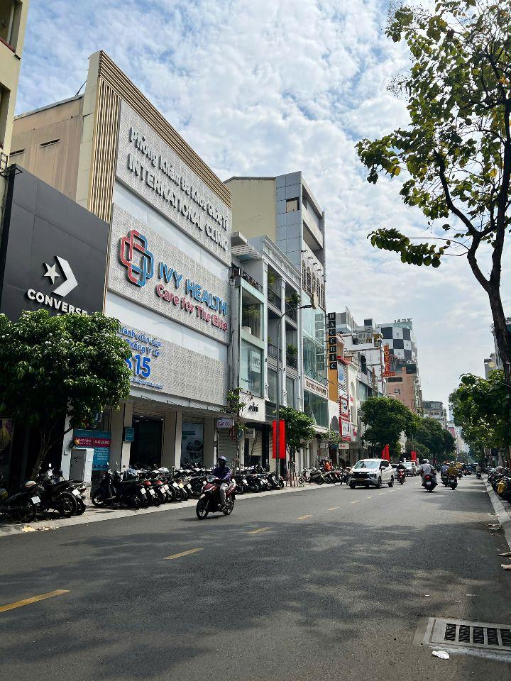 Hàng hiếm - Nhà MT Cao Thắng, Quận 3, DT: 17x22m, CN: 375,8m2, giá 255 tỷ