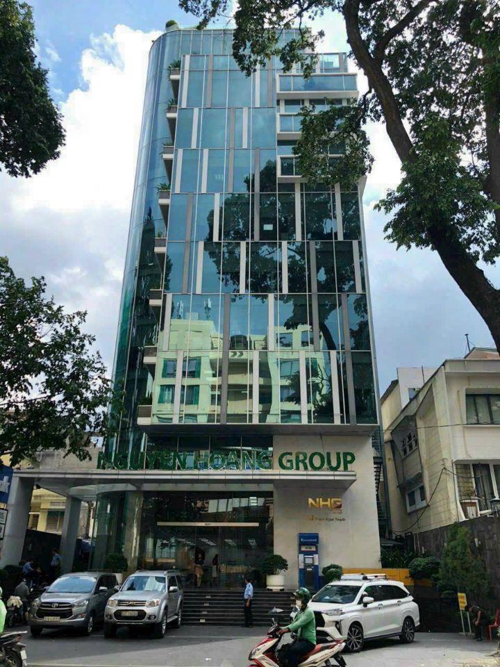 Bán nhà MT Phan Đăng Lưu, P.1, Q. PN, DT: 8x28m, Hầm-9 tầng, HĐT 10.000$, Giá 95 tỷ.