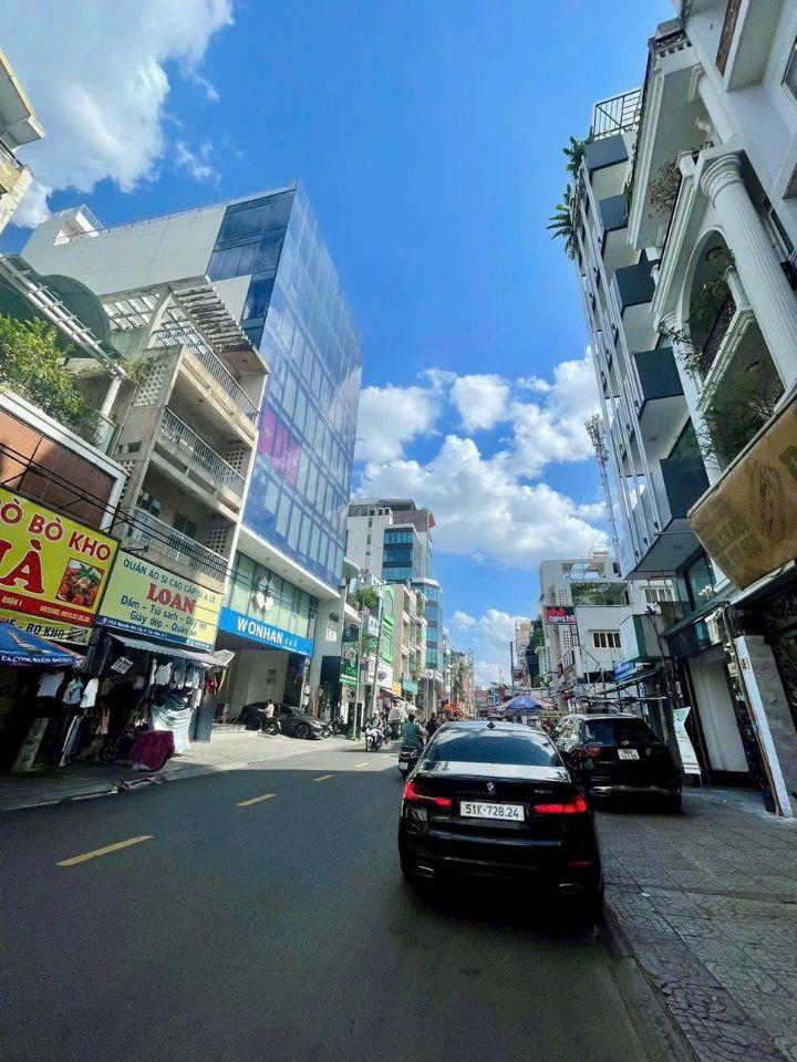Bán nhà MT Nguyễn Hữu Cầu, P. Tân Định, Quận 1, DT: 5.1x22m, 4 tầng, nở hậu, giá 40 tỷ TL
