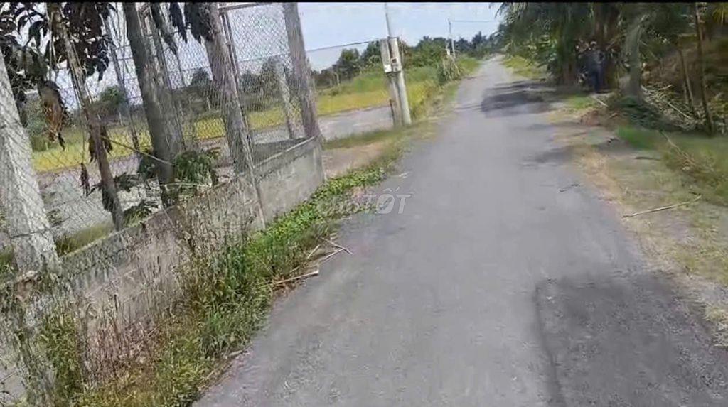 Bán Nhà Vườn 12.000m2, Giá 29.5 Tỷ, Kênh 12, Lê Minh Xuân Bình Chánh