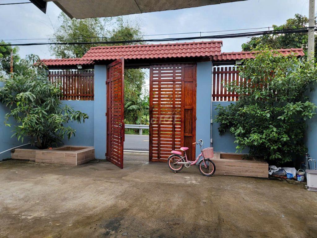 Bán nhà Mặt Tiền 215 Thích Thiện Hoà, Xã Lê Minh Xuân Huyện Bình Chánh