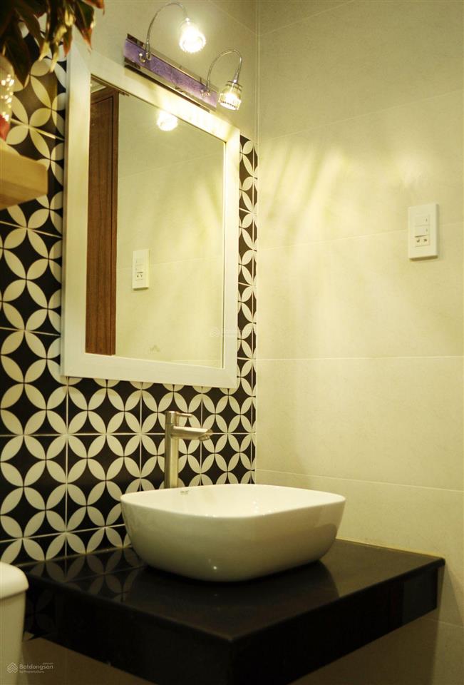 Bán tòa nhà căn hộ dịch vụ căn góc 2 mặt tiền ô tô  5 căn full nội thất  doanh thu 40tr/tháng