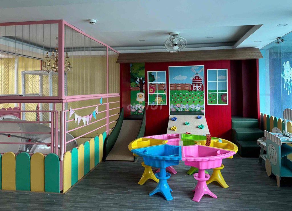 Cho thuê mặt bằng văn phong cộng hoà