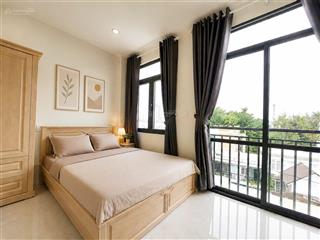 Phòng mới xây, nội thất đầy đủ, an ninh ngay ngã 4 bốn xã. cửa sổ ban công siêu thoáng mát