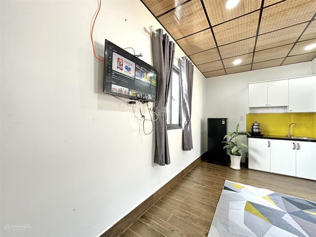 Studio full tiện nghi cao cấp, cửa sổ thoáng ngay bờ kè hoàng sa giao phạm văn hai