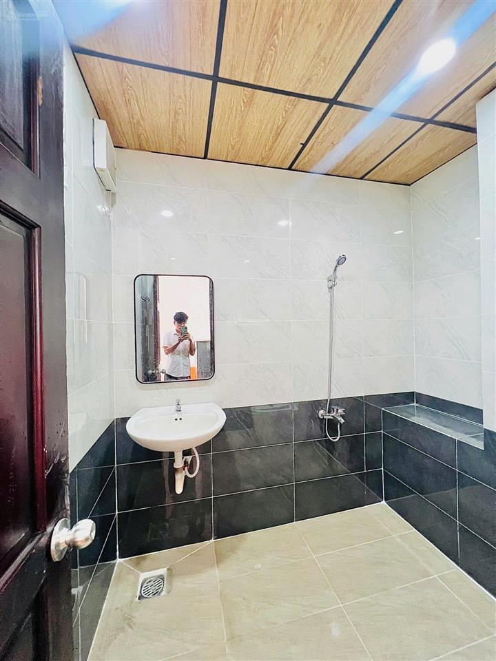 Phòng cho thuê đầy đủ tiện nghi, an ninh cộng hoà giao trường chinh tân bình
