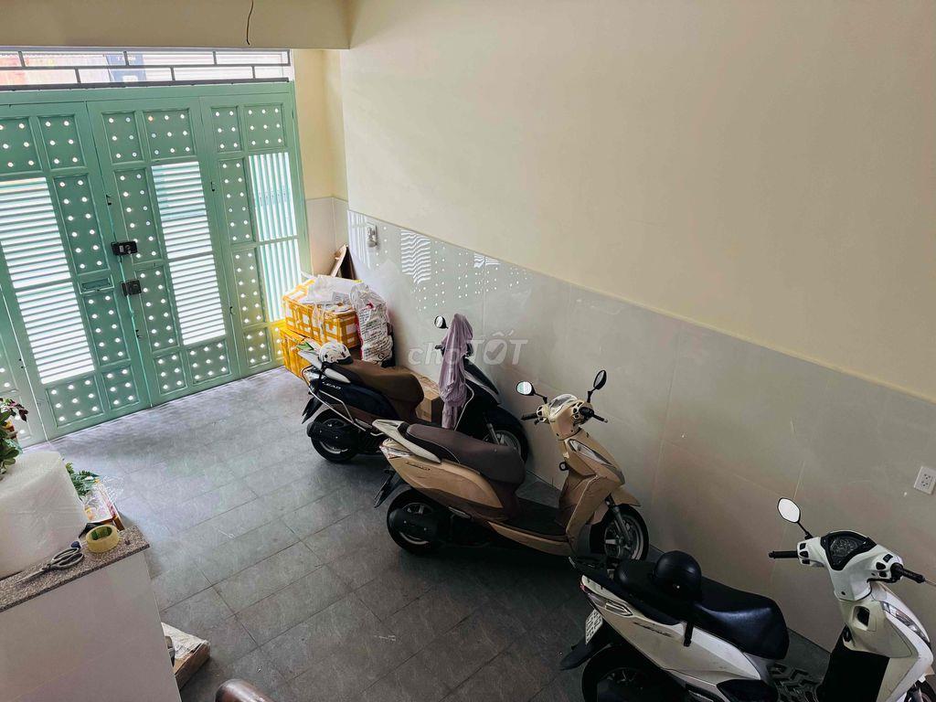Phòng mini khu K300 Cộng Hoà