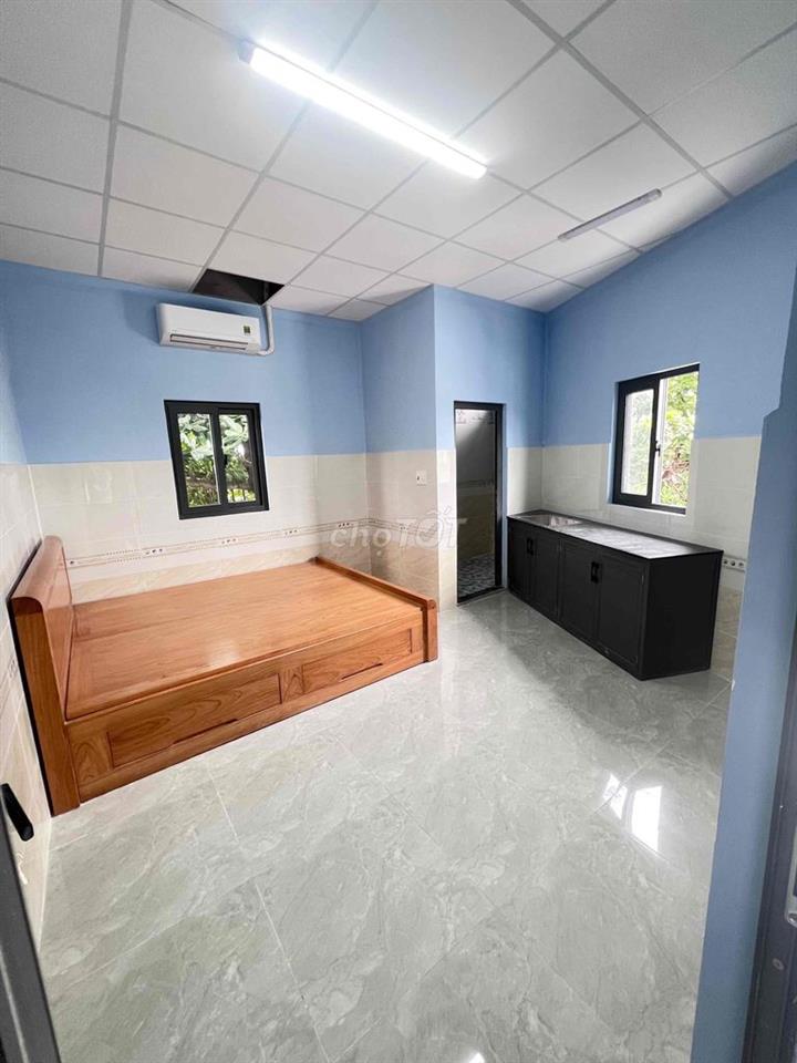 Phòng moi Xây Có Ban Công