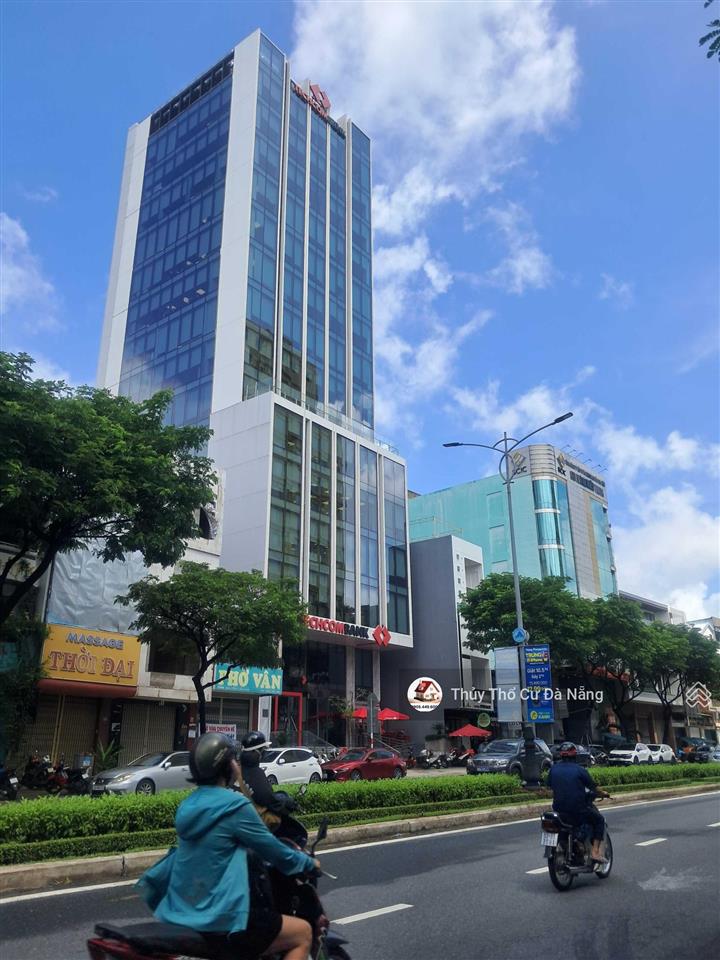 Mặt tiền nguyễn văn linh  gần cầu rồng sông hàn  dòng tiền 120 triệu/tháng  7x tỷ