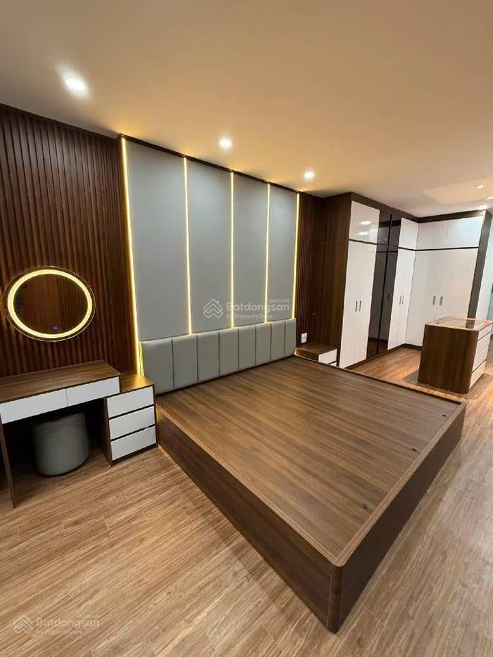 Bán nhà phân lô nguyễn chí thanh, ô tô tránh vỉa hè, 36m2, 6 tầng thang máy, nội thất mới tinh