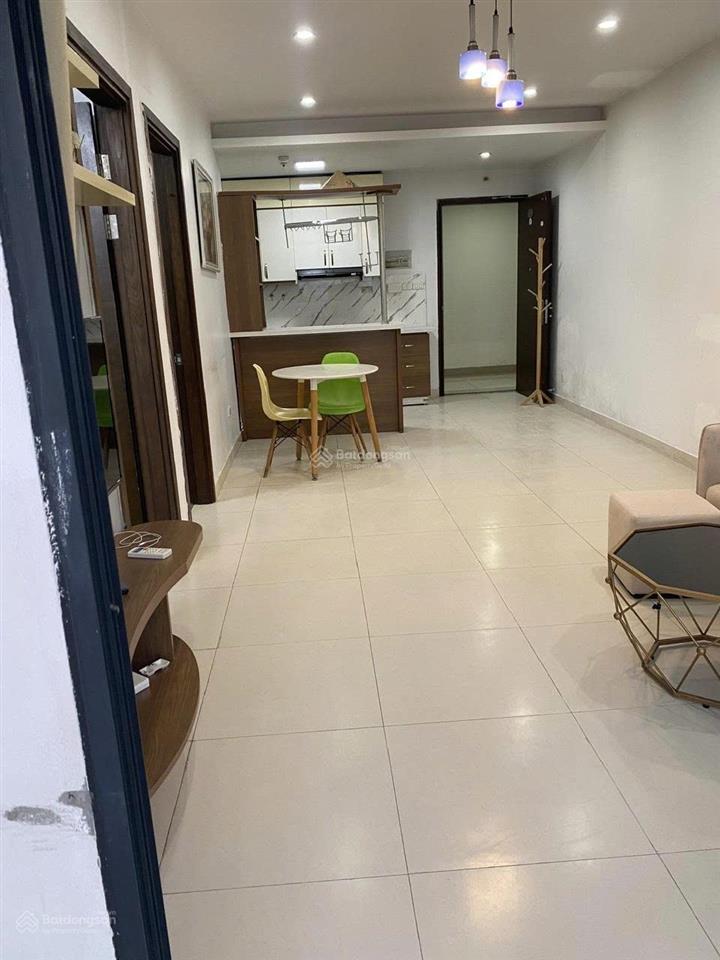 Cho thuê cc flc complex 36 phạm hùng 60m2, 2n1vs, full đồ, có ban công 12tr5/tháng.