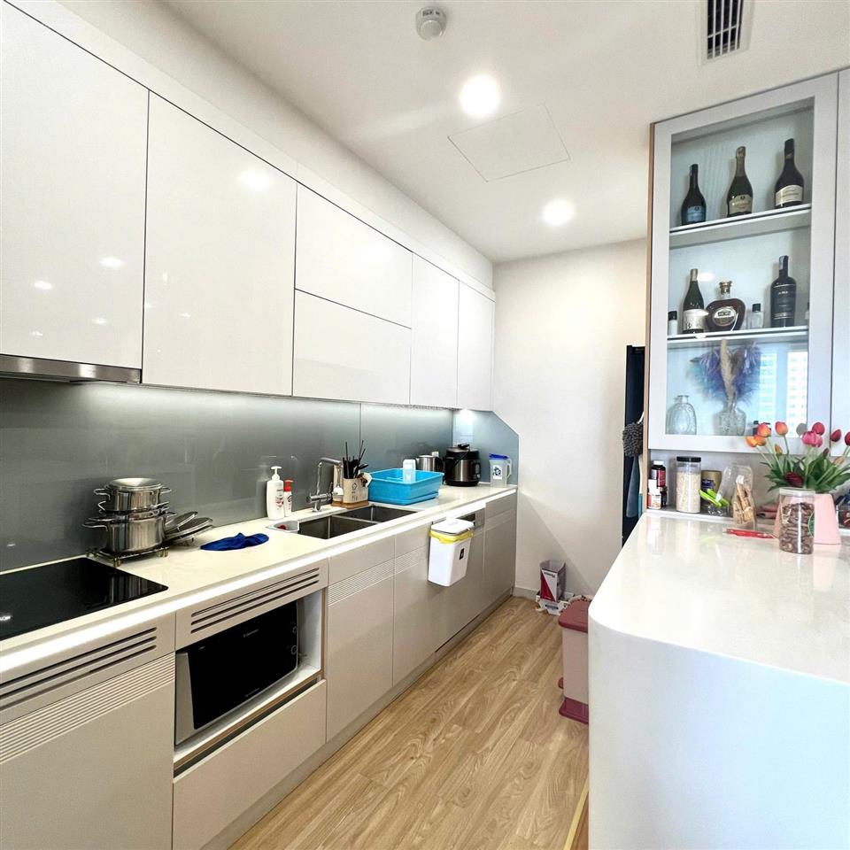 Cho thuê chung cư 3pn the zei, mỹ đình 106m2, 3n2vs, bàn giao cơ bản  giá tốt 18tr/tháng