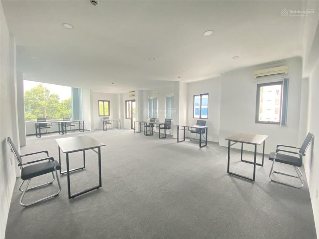 Cho thuê văn phòng sàn 90m2 view kính, cửa sổ thông thoáng khu sân bay tân sơn nhất  tân bình