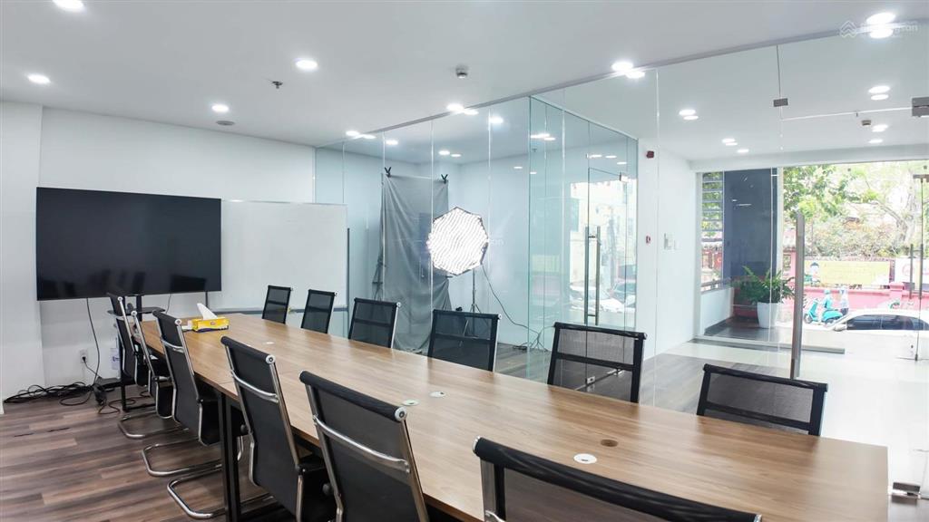 Cho thuê mặt bằng văn phòng trệt 160m² mai thị lựu, quận 1