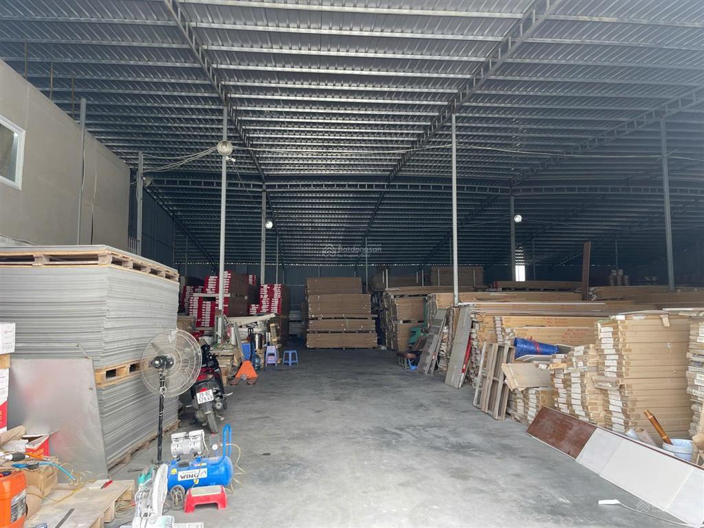 Cho thuê kho xưởng giá rẻ 1500m2 có chia nhỏ tại gần ngọc hồi thanh trì, hà nội, xuất vat đầy đủ