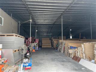 Cho thuê kho xưởng giá rẻ 1500m2 có chia nhỏ tại gần ngọc hồi thanh trì, hà nội, xuất vat đầy đủ