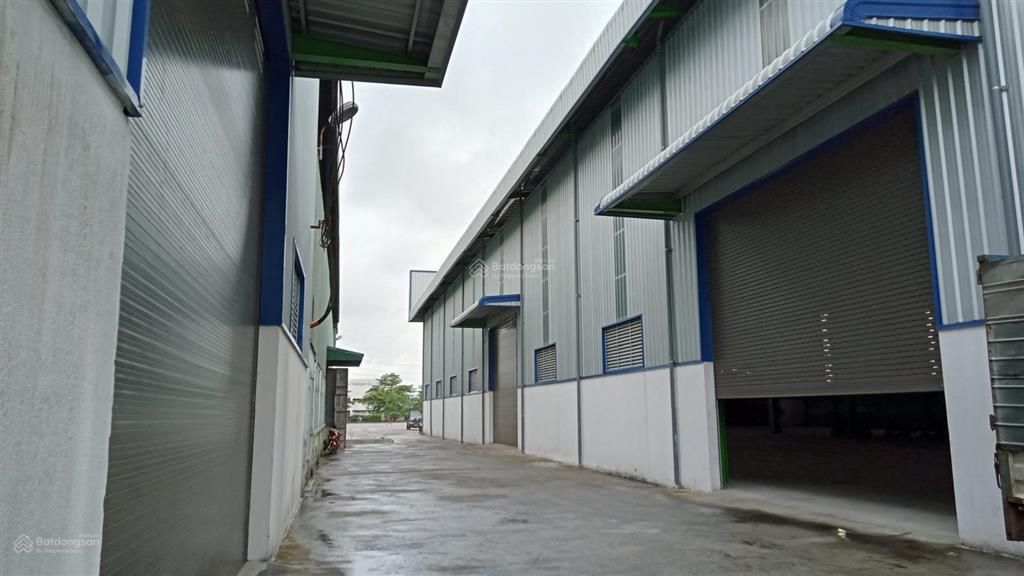 Cho thuê kho xưởng 3500m2 có chia nhỏ tại gần thị trấn đông anh, hà nội. pccc tiêu chuẩn, giá rẻ