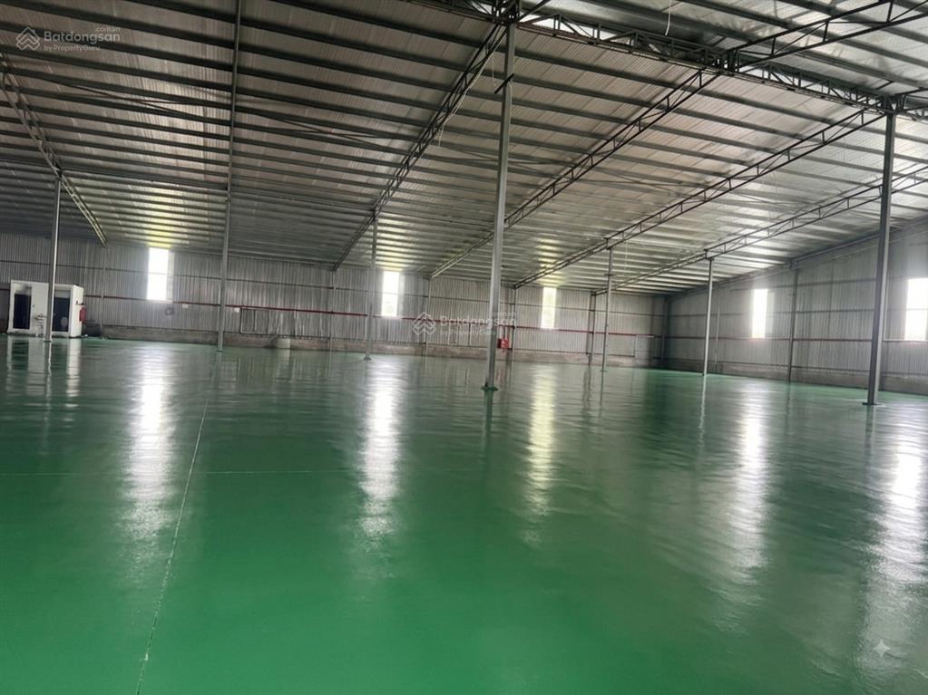 Cho thuê kho xưởng 2500m2 có chia nhỏ tại gần đức giang, long biên hà nội. pccc, giá rẻ