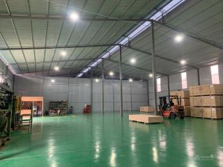Cho thuê kho xưởng 3000m2 có chia nhỏ tại gần đức giang, long biên hà nội. pccc, giá rẻ