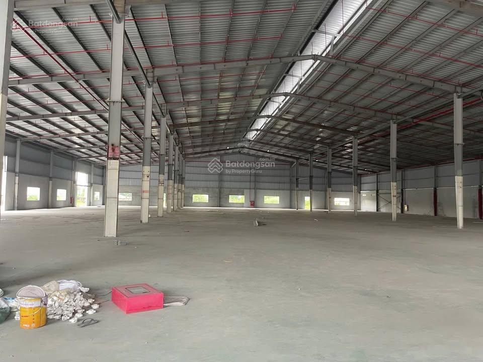 Cho thuê kho xưởng giá rẻ 4000m2 có chia nhỏ tại gần ngọc hồi thanh trì, hn, xuất vat, pccc đầy đủ