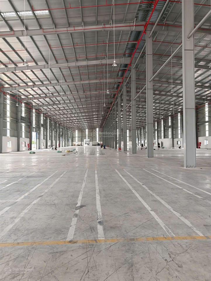 Cho thuê kho xưởng giá rẻ 4000m2 có chia nhỏ tại gần ngọc hồi thanh trì, hn, xuất vat, pccc đầy đủ