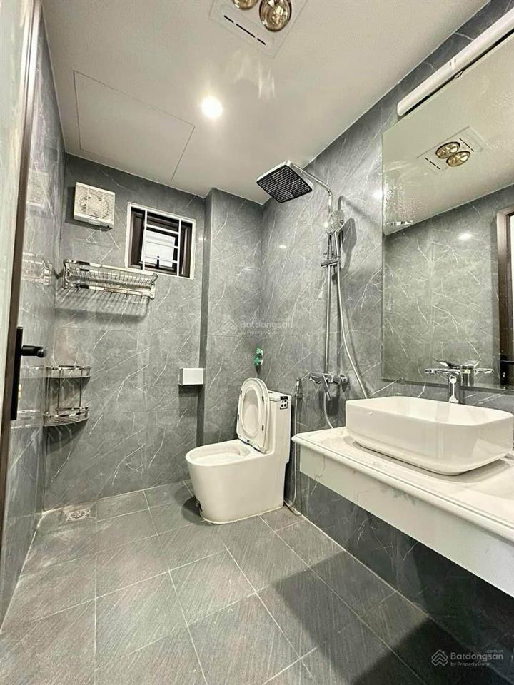Bán nhà xây mới hoàn thiện full nt gần đh thể dục thể thao đủ tiện ích chợ  trường  ytế  xe bus