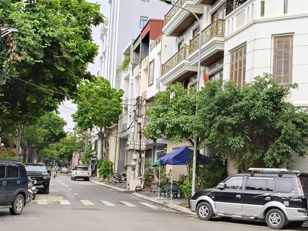 Mặt phố phú xá tây hồ 65m2 mt 5m, giá 23 tỷ, vỉa hè kinh doanh
