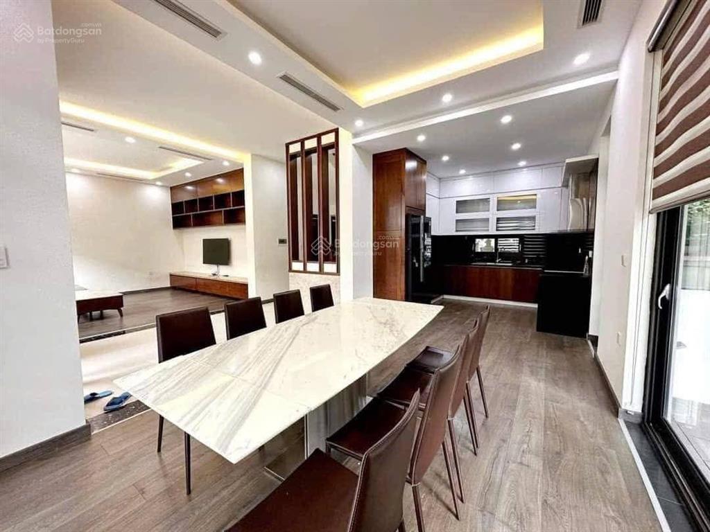 Bán nhà phú thượng, tây hồ, ga ra ô tô, thang máy, 64m2, 6 tầng, mt 4,5m, hơn 15 tỷ