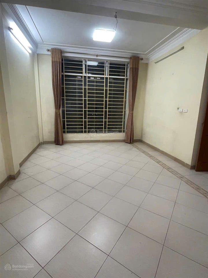 Cho thuê nhà cho công nhân, cán bộ xây dựng ở phú thượng, an dương vương, 100m, 2 tầng, 9 triệu