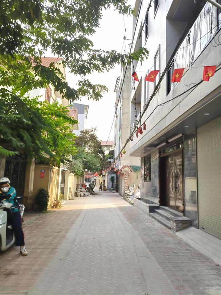 Bán đất kẻ vẽ đông ngạc ô tô vào nhà 54m mt 4,2m 5,8 tỷ 30m ra mặt phố