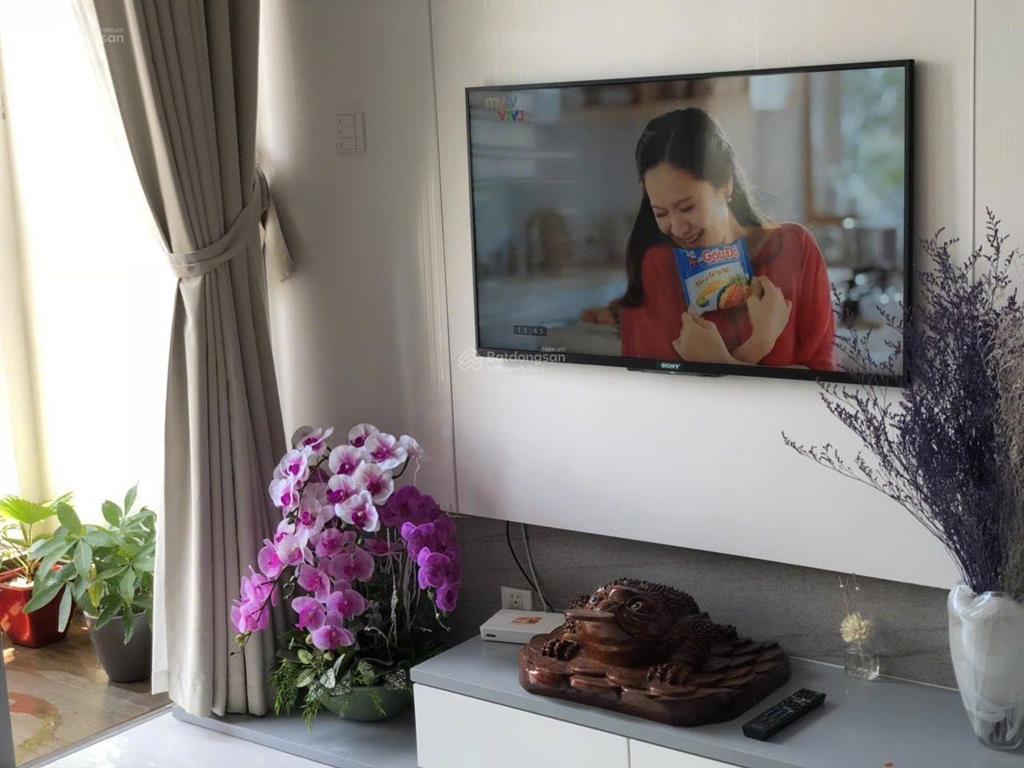 Cần cho thuê căn 2pn 84m2 full nội thất tại vinhomes central park, tphcm