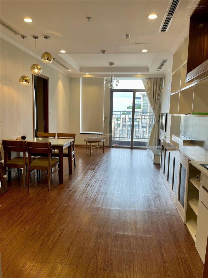 Cần cho thuê căn 2pn 84m2 full nội thất tại vinhomes central park, tphcm